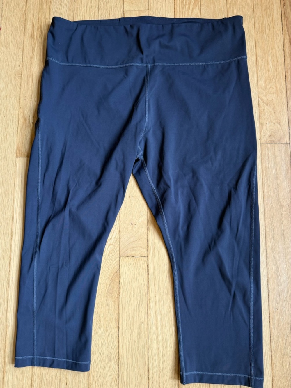 ATHLETA ULTIMATE Stash Pocket Capri Leggings - Navy size XL